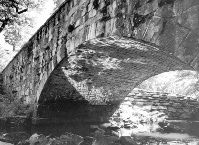 11660 - Cedar Creek Bridge